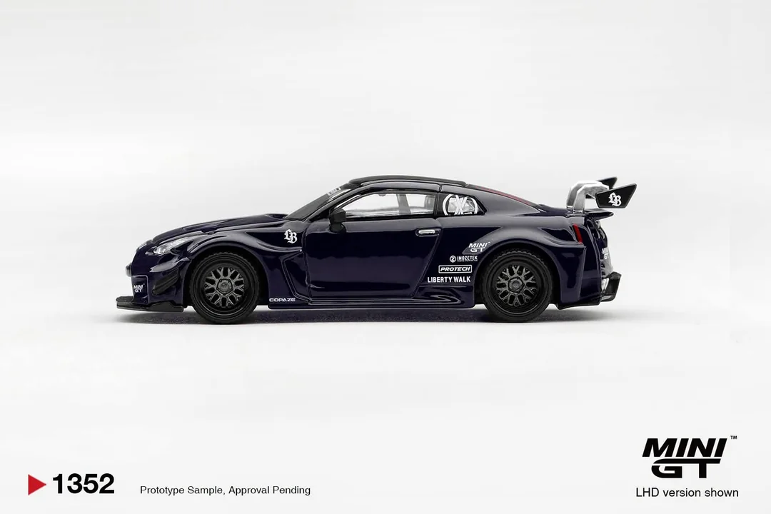 LB-SILHOUETTE WORKS GT NISSAN 35GT-RR VER.2 INOZETEK EDITION